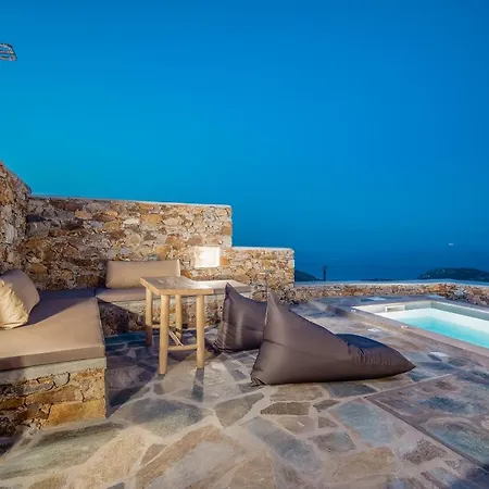 Daire Petrias Pool House Serifos Town