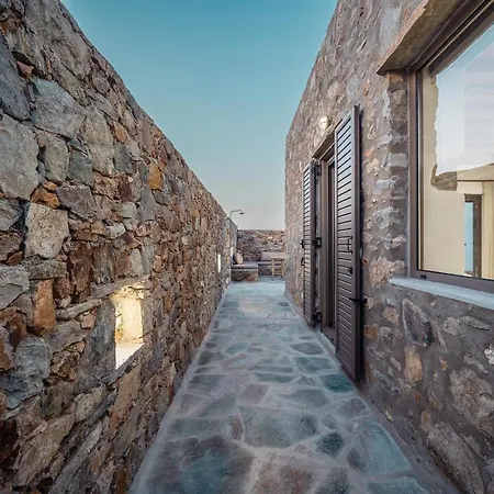 Petrias Pool House Apartment *