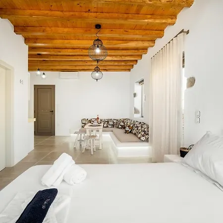 Petrias Pool House Apartment Serifos Town